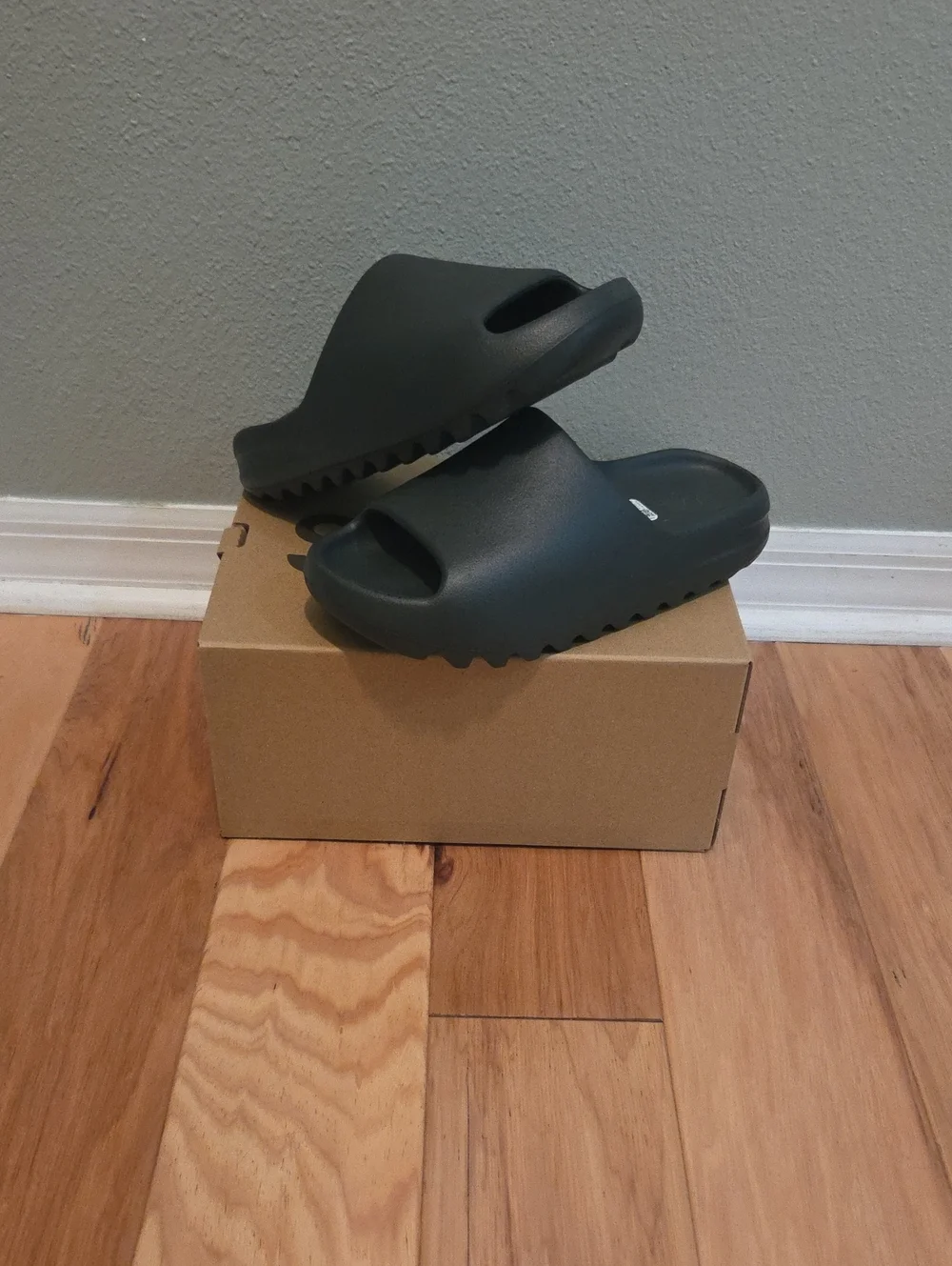 2024 Yeezy Slides Black Brand New